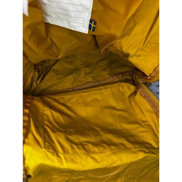 Fjallraven Kanken Backpack Zippered Adjustable Straps Yellow - Picture 8 of 8